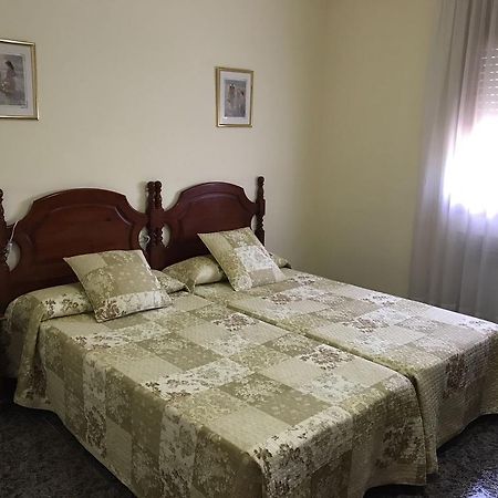 Hostal El Violi Cardona Luaran gambar