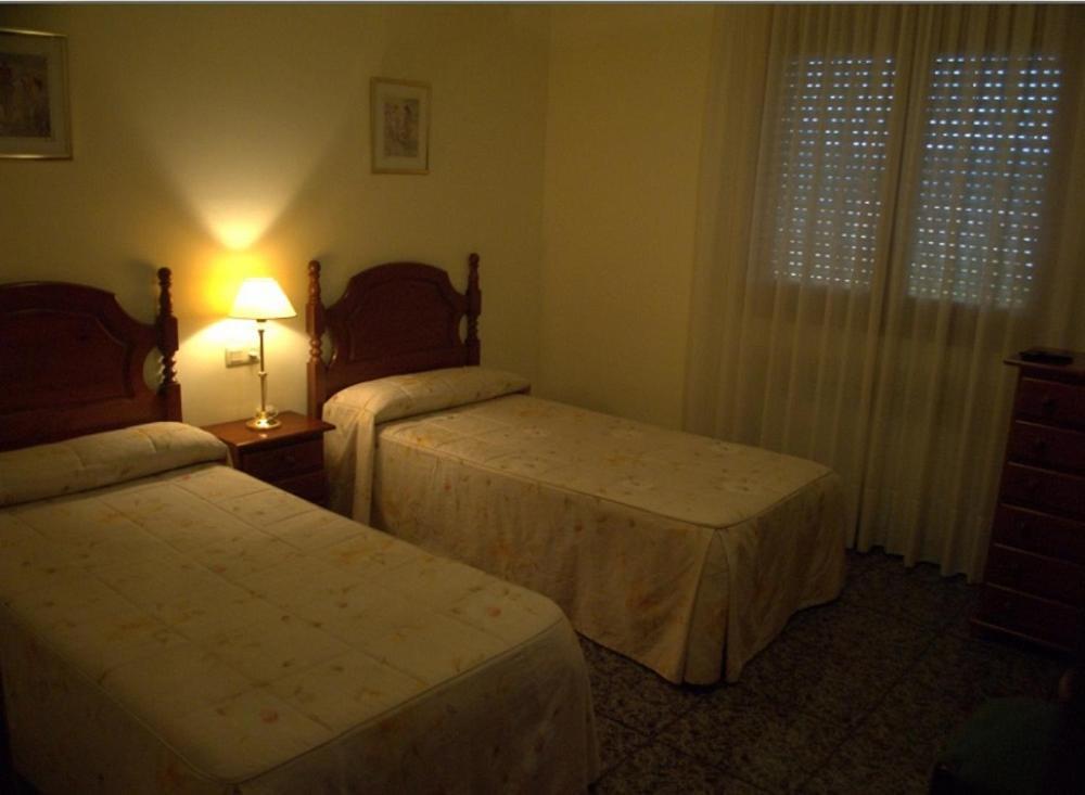 Hostal El Violi Cardona Luaran gambar